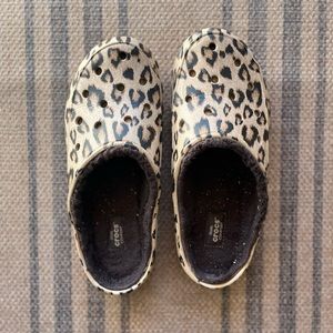 Fuzz lined leopard crocs